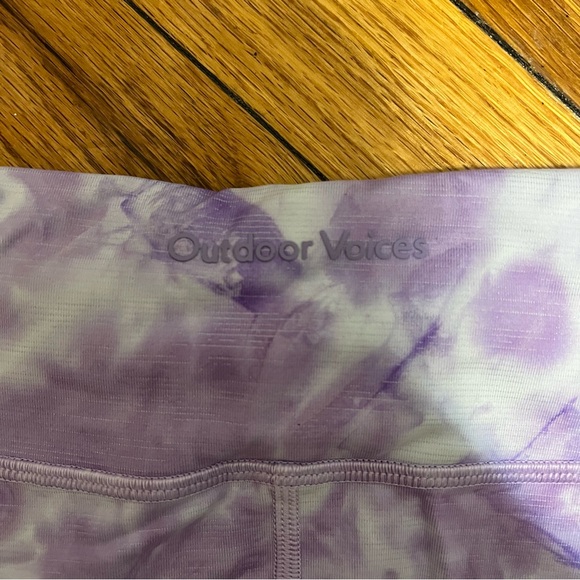 Outdoor Voices TechSweat Biker Shorts Medium Purple White Tie Dye Lilac - Picture 5 of 5